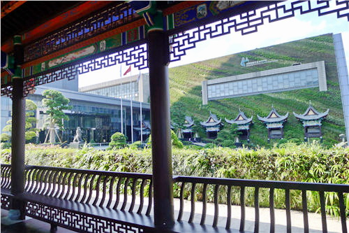 貴陽(yáng)生態(tài)國(guó)際會(huì)議中心 仿古建筑與現(xiàn)代都市元素水乳交融 貴陽(yáng)生態(tài)國(guó)際會(huì)議中心 仿古建筑與現(xiàn)代都市元素水乳交融