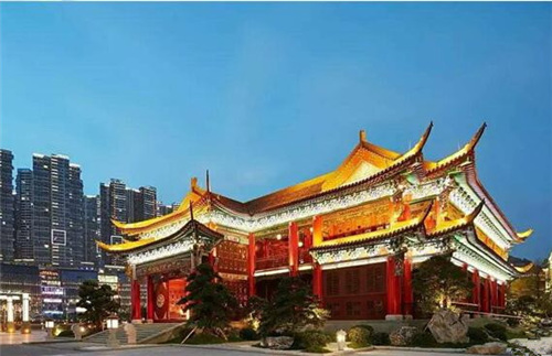 晚上的方舟戲臺(tái)美輪美奐 晚上的方舟戲臺(tái)美輪美奐